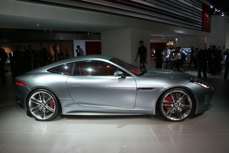 Illustration for article titled Jaguar C-X16 gallery